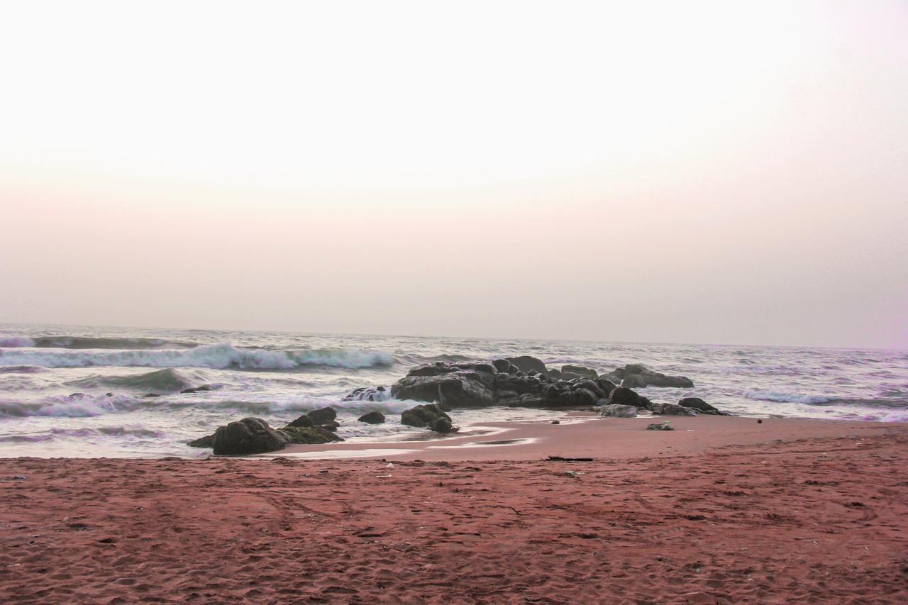 Ranveli Beach Resort Dehiwala-Mount Lavinia Exterior foto