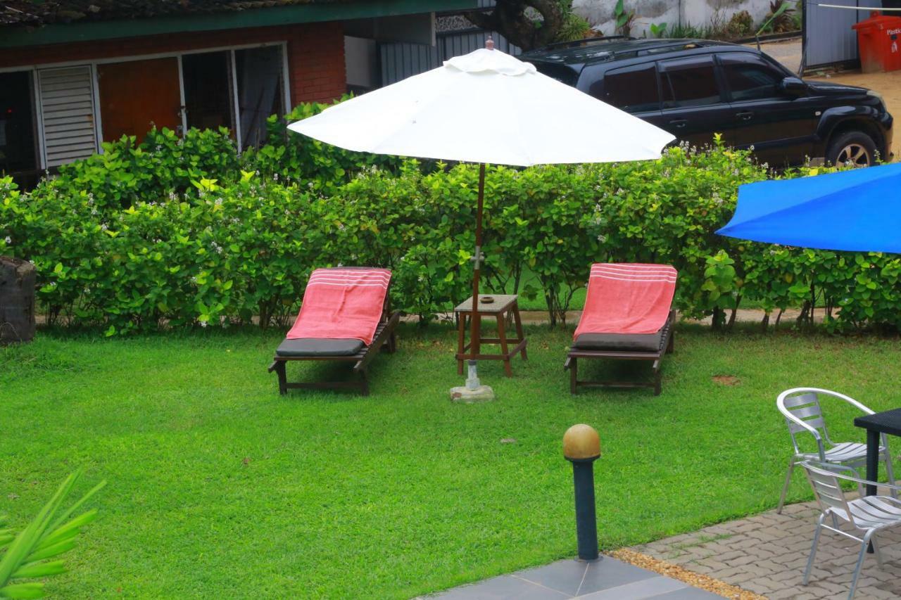 Ranveli Beach Resort Dehiwala-Mount Lavinia Exterior foto